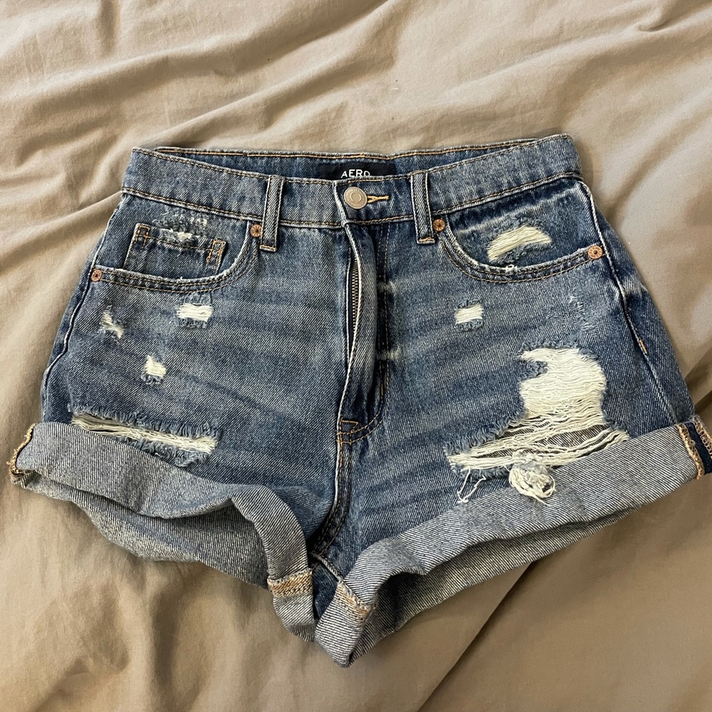 AERO Jean shorts. Mom short.